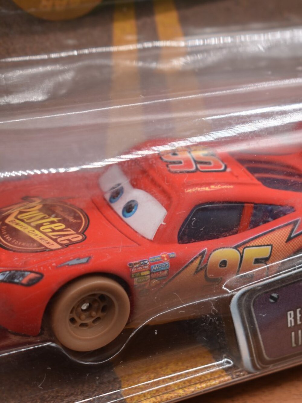 Disney Pixar THE WORLD OF CARS 2007 Series 03 Dirt Track McQueen Rayo Flash - Picture 5 of 7